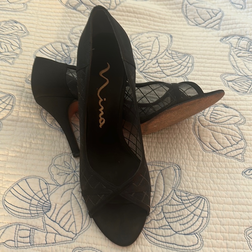 Nina black dressy high heels shoes.
